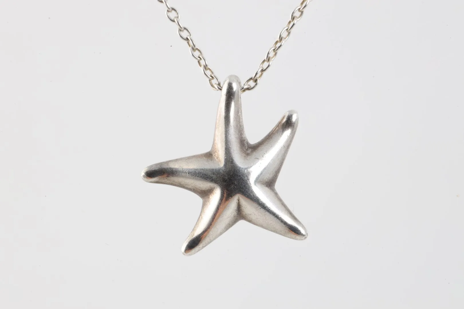 18.5" Tiffany & Co. 925 Silver Elsa Peretti Starfish Pendant Necklace (2.87g.)