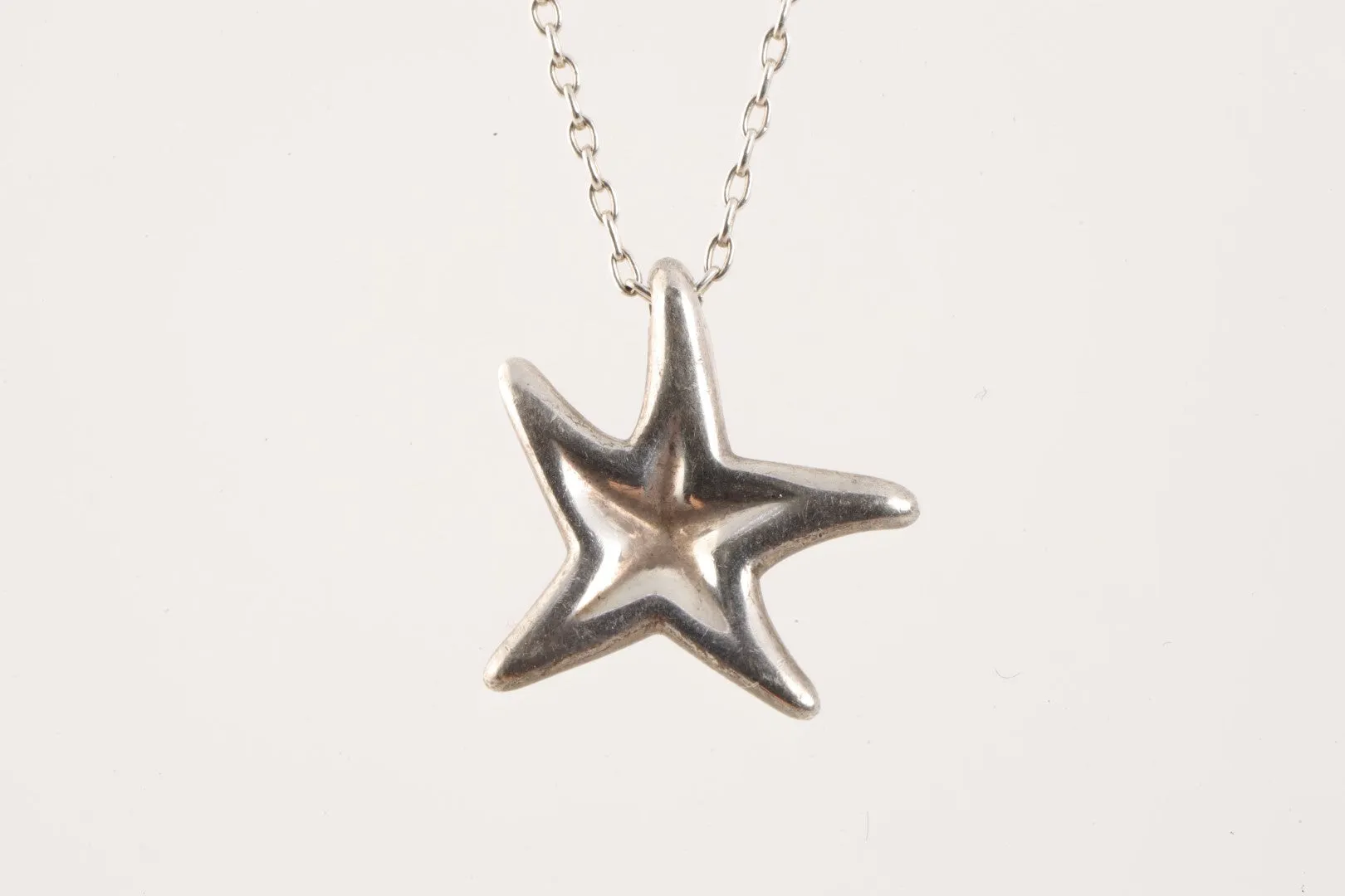 18.5" Tiffany & Co. 925 Silver Elsa Peretti Starfish Pendant Necklace (2.87g.)