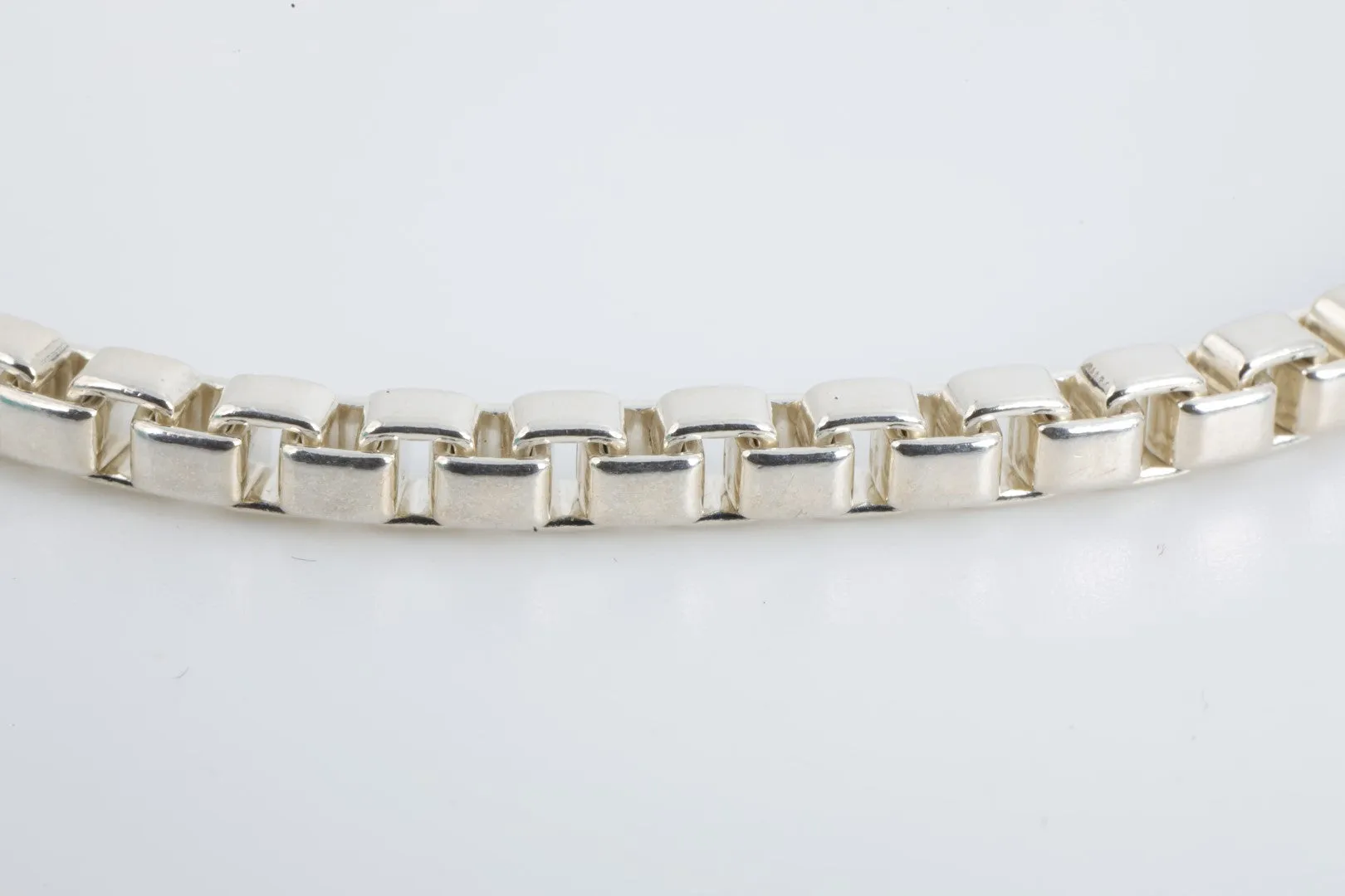 8" Tiffany & Co. 925 Silver Venetian Link Bracelet (16.65g.)