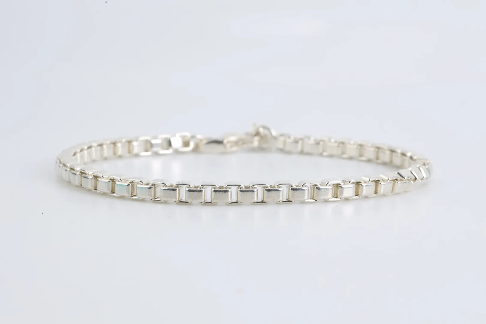 8" Tiffany & Co. 925 Silver Venetian Link Bracelet (16.65g.)