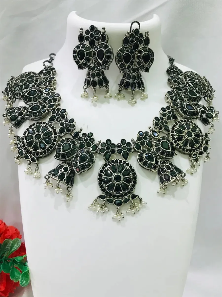 Beautiful Floral Pattern Brass And Copper Made Ethnic Oxidized Necklace With Earrings