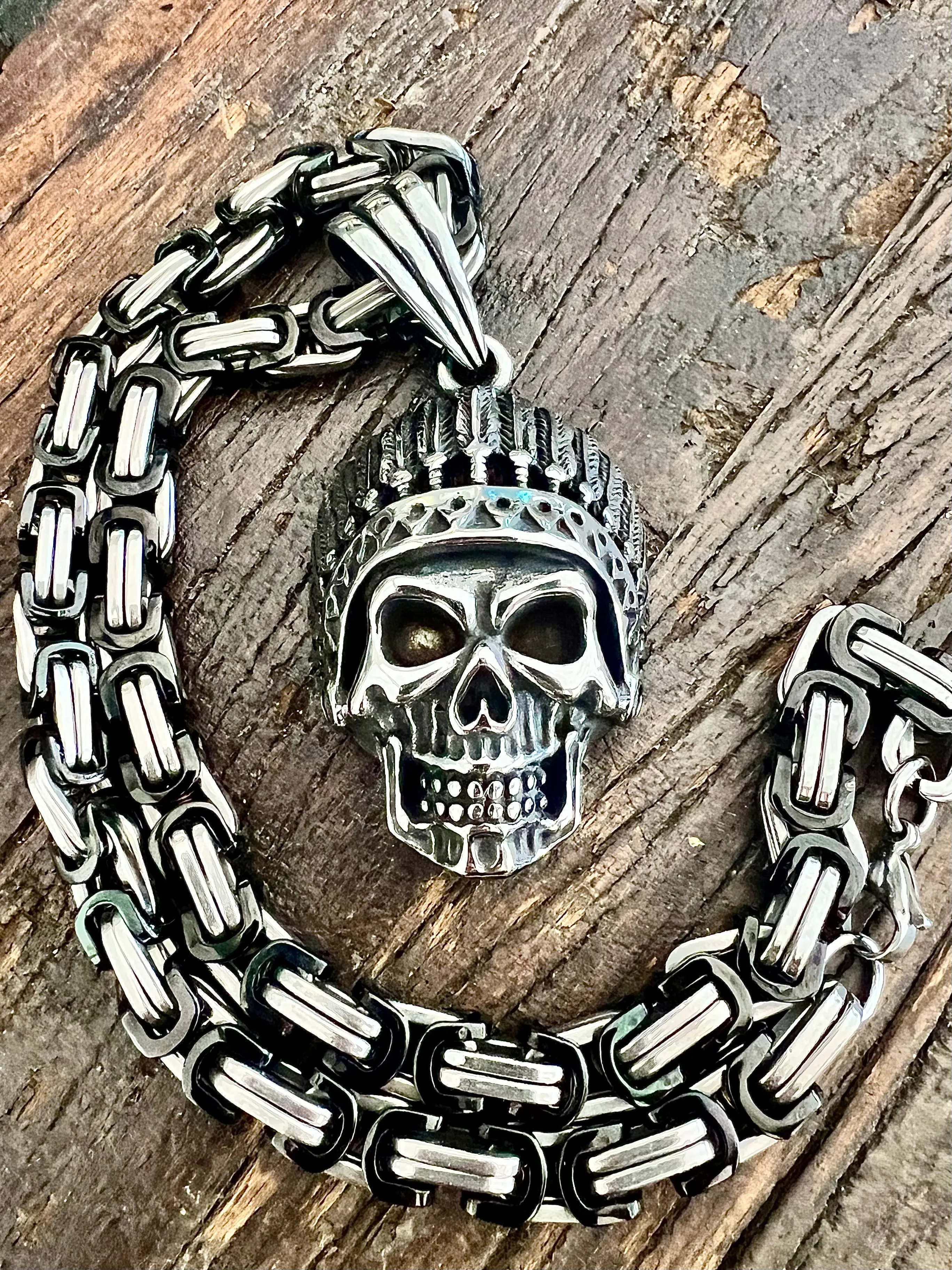 Bone Crusher - Indian Pendant - Necklace (839)