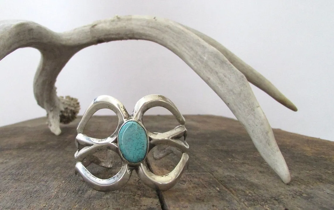 SANDCAST SILVER & Turquoise 60s 70s Navajo Cuff / Bracelet