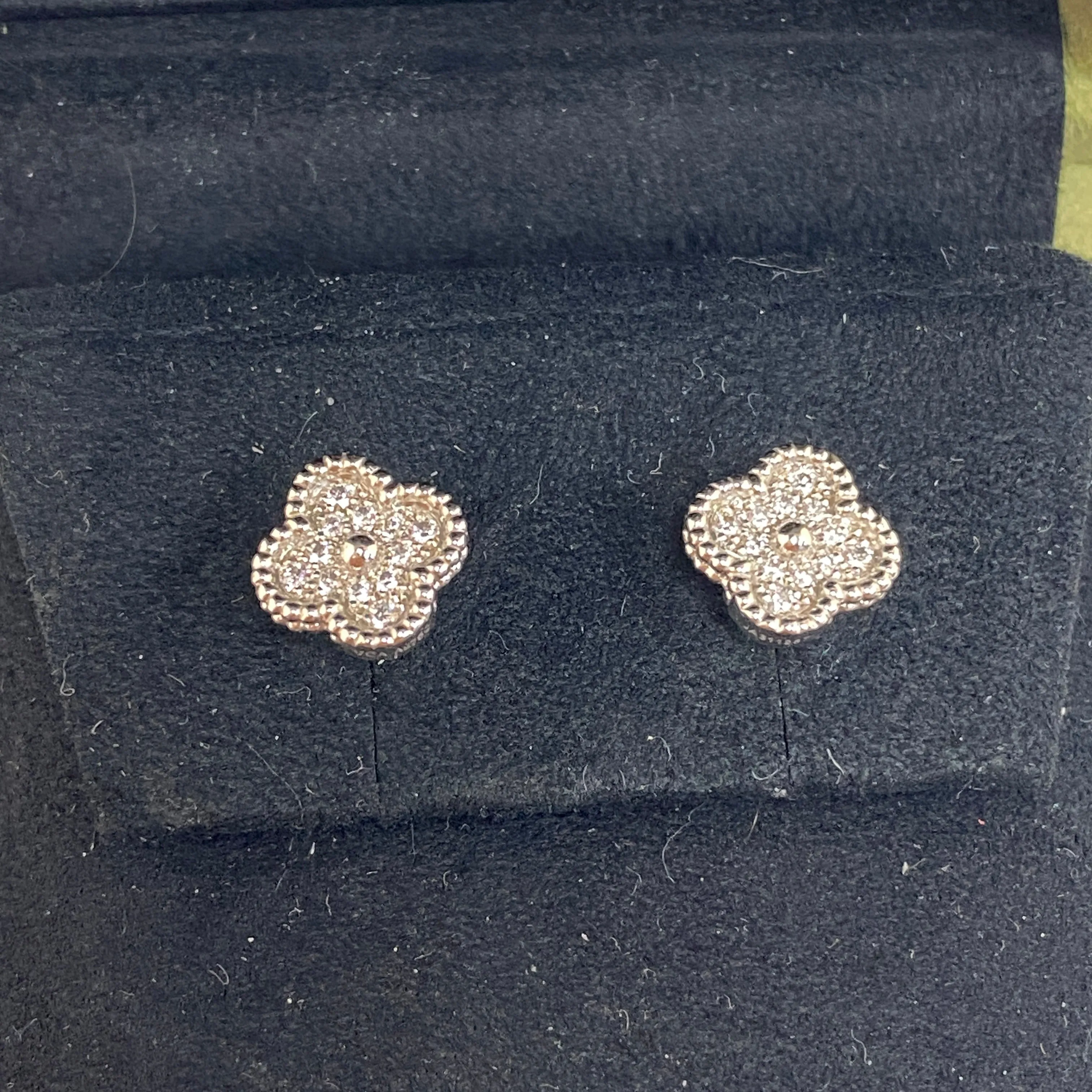 Van Cleef & Arpels Sweet Alhambra Earstuds