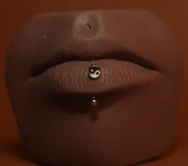 Yin Yang lip ring 16g